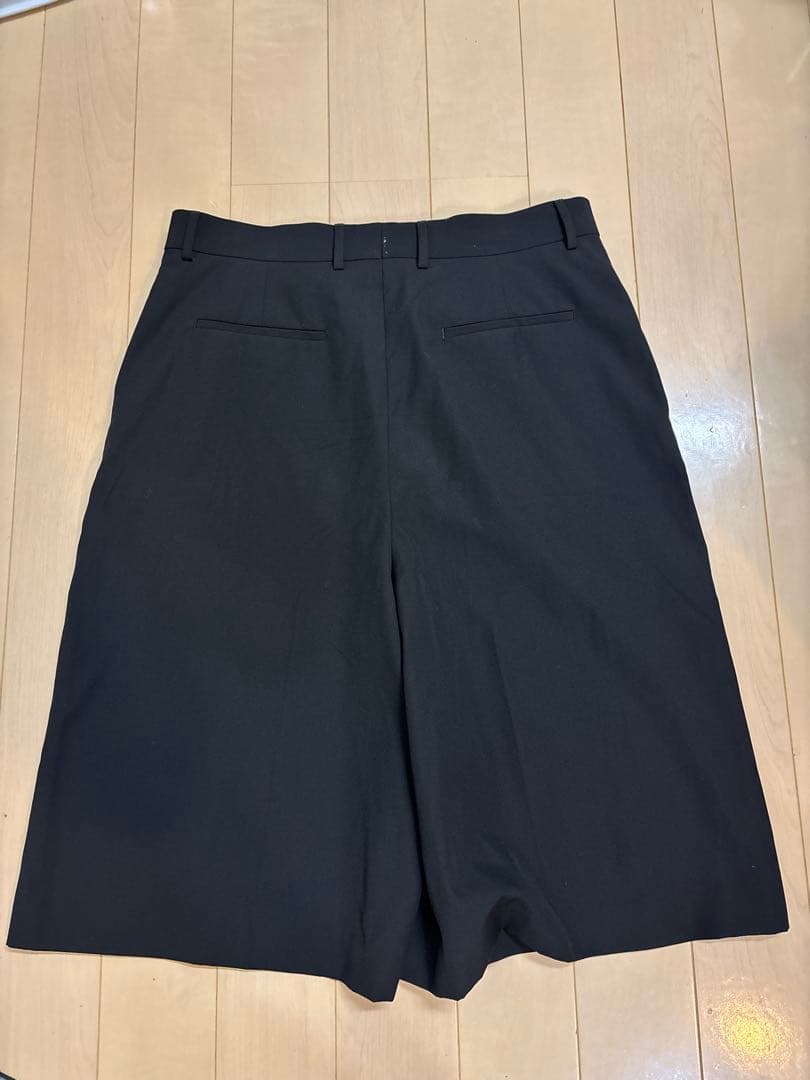 三*形様 【現行新作】FERRAGAMO フェラガモ バミューダパンツ 黒46ウ