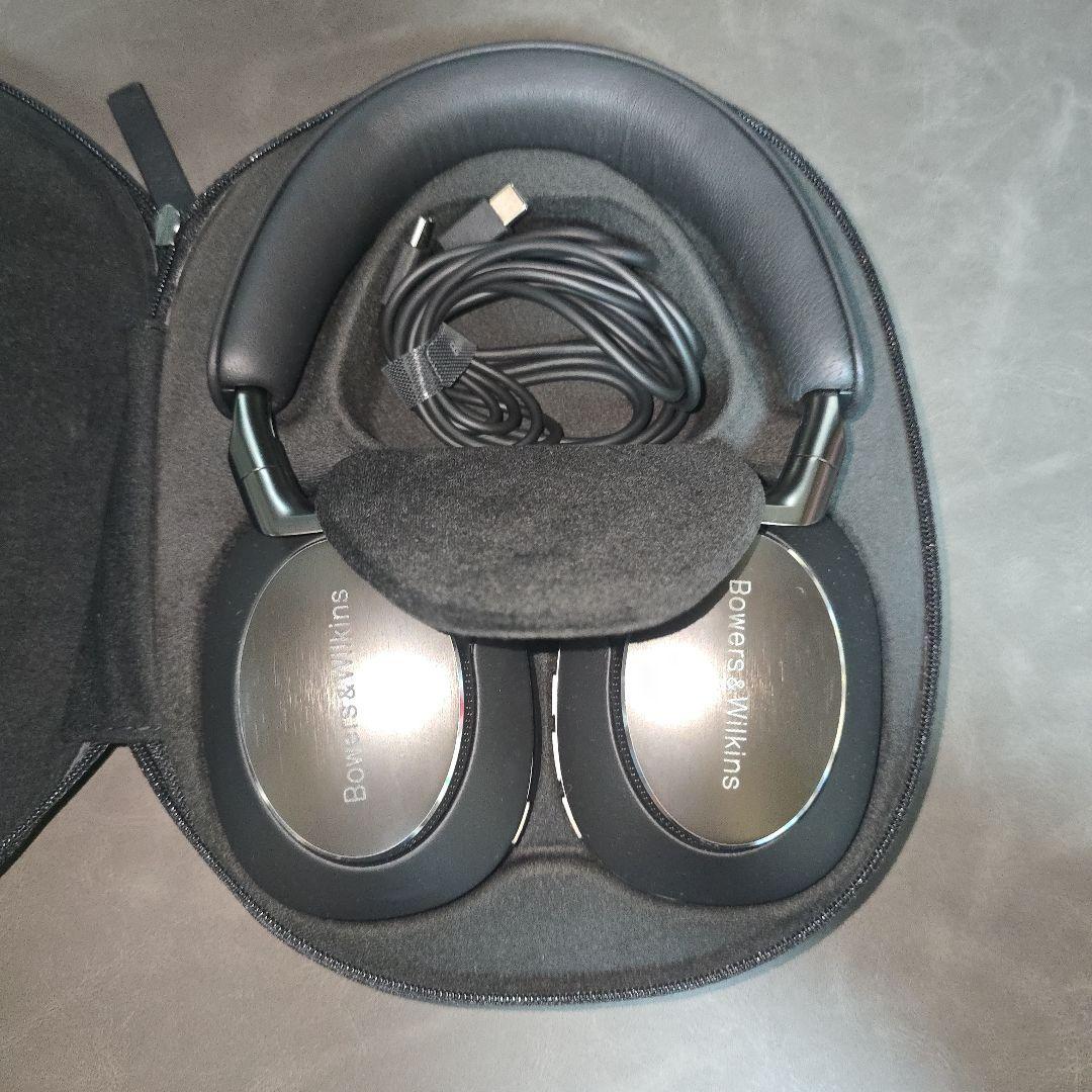 大*郎様 美品Bowers & Wilkins Px8 ワイヤレスヘッドホン