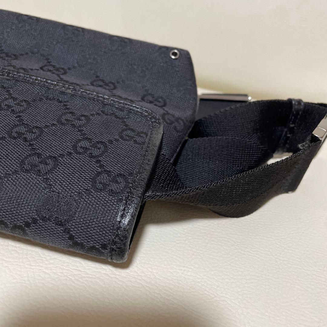 ブラック GUCCI GGパターン ボディバッグ