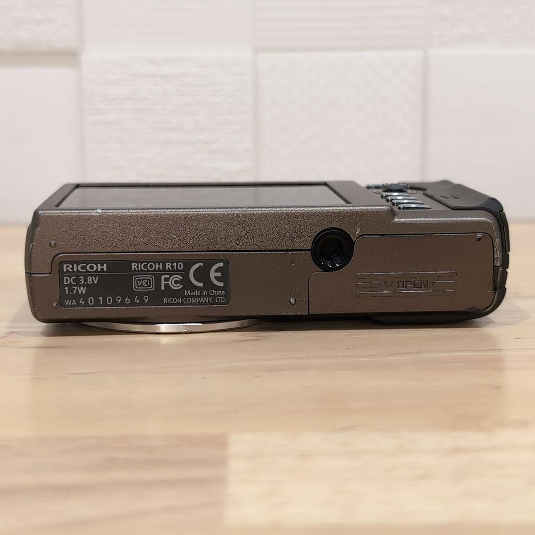 RICOH R10 / 純正充電器 ・ 純正バッテリー