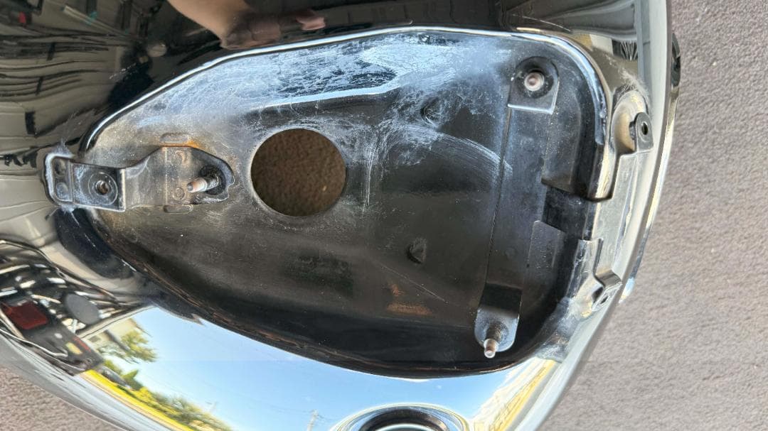 ドラッグスター1100　ガソリンタンク　凹みなし