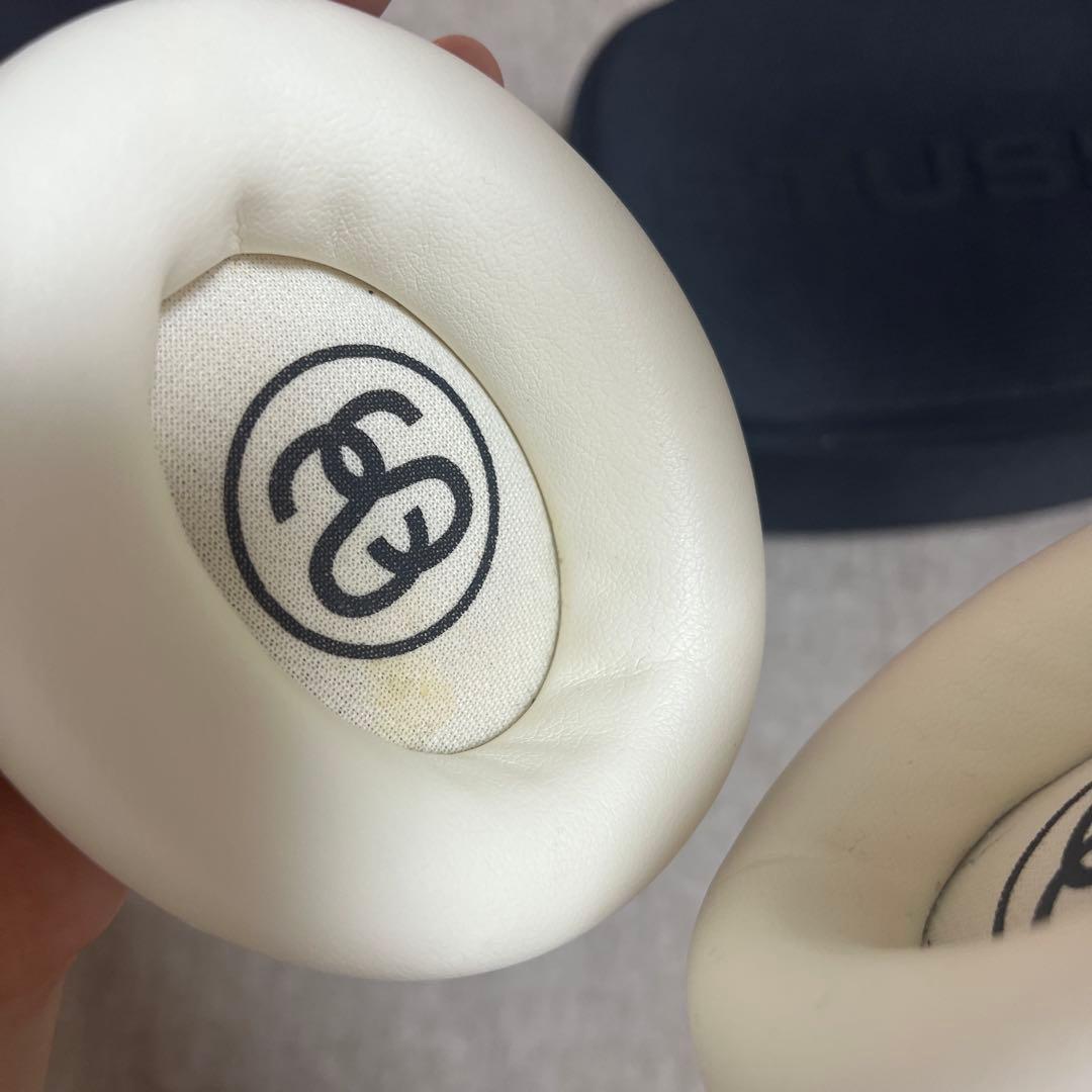 beatsとstussyのコラボヘッドホン