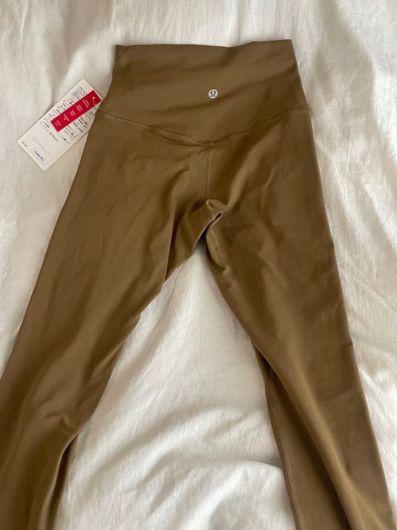 新品　最新モデル ルルレモン アライン レギンス ブラウン