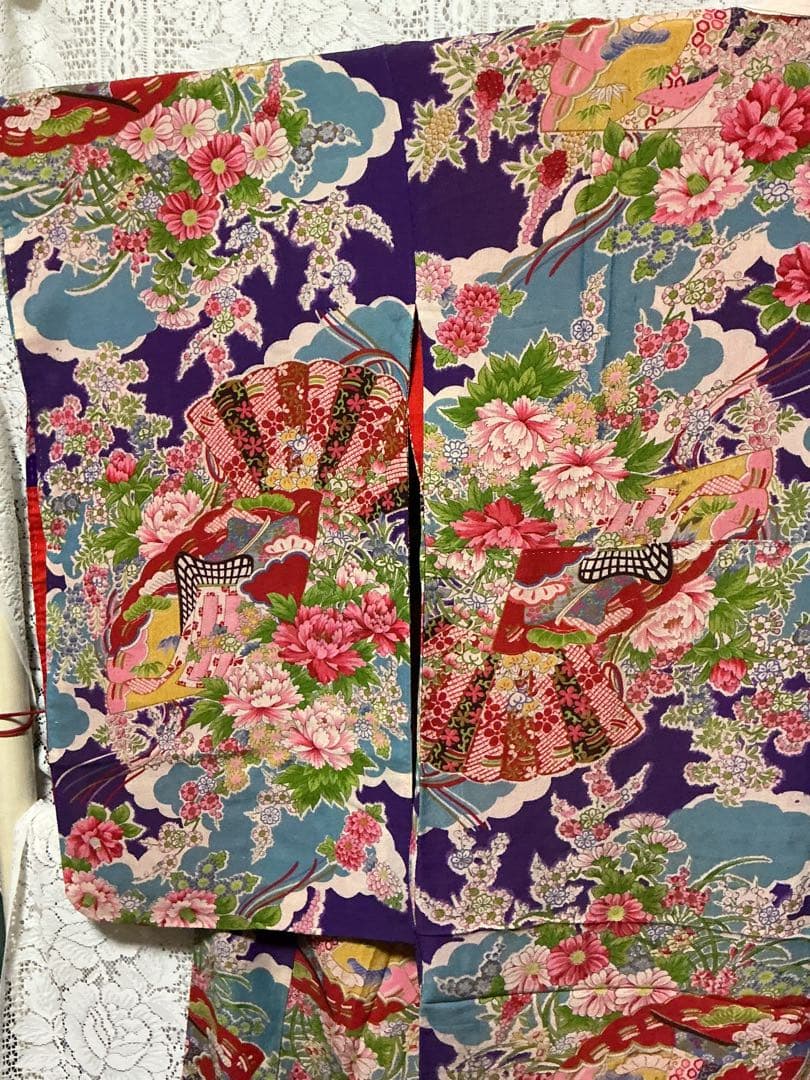 【アンティーク・大正ロマン】鮮やかな総柄の長襦袢　正絹　希少　A511