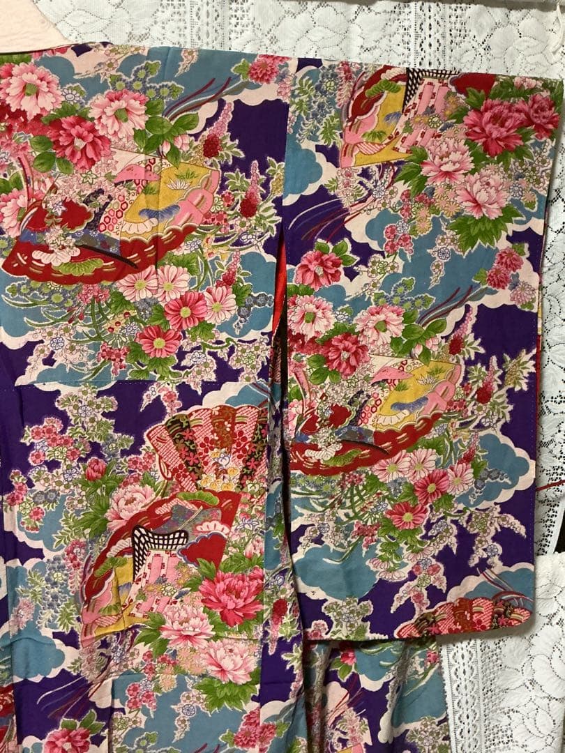 【アンティーク・大正ロマン】鮮やかな総柄の長襦袢　正絹　希少　A511