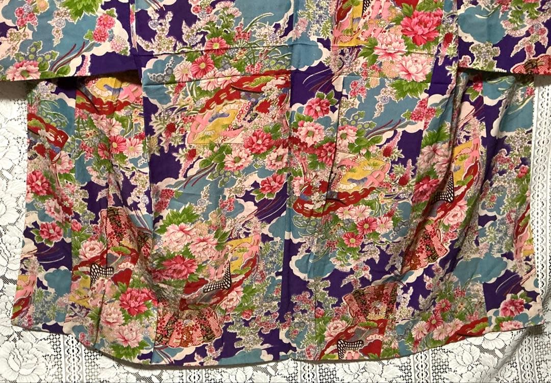 【アンティーク・大正ロマン】鮮やかな総柄の長襦袢　正絹　希少　A511