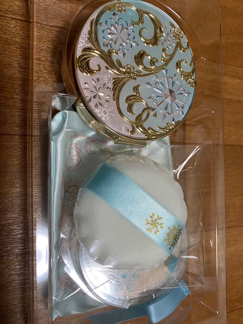 スノービューティーホワイトニングスキンケアパウダー（レフィル付き）