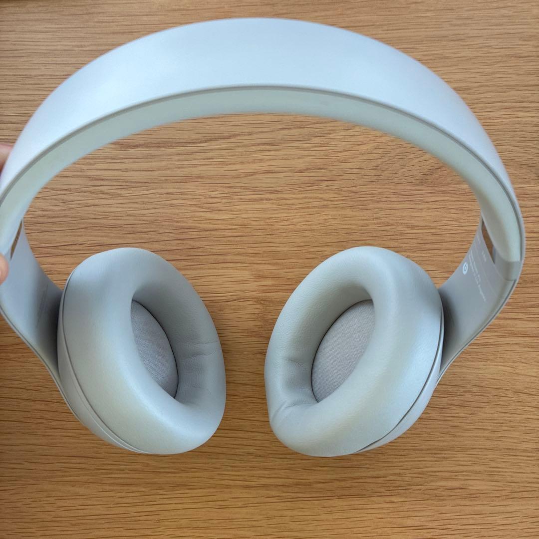 Beats Studio Pro サンドストーン ワイヤレスヘッドホン