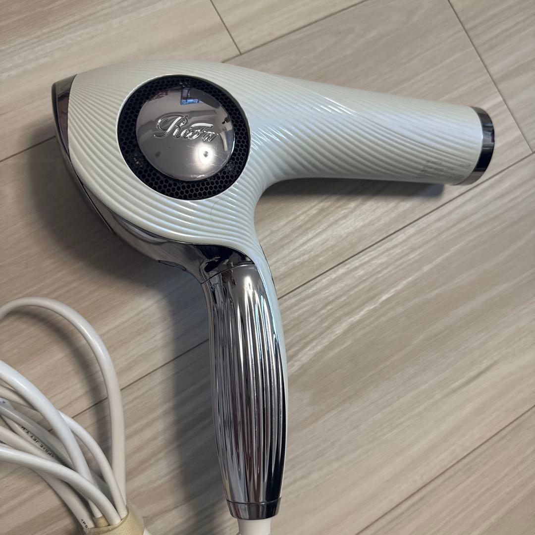 ア*タ様 Refa リファ　ヘアドライヤー　ホワイト