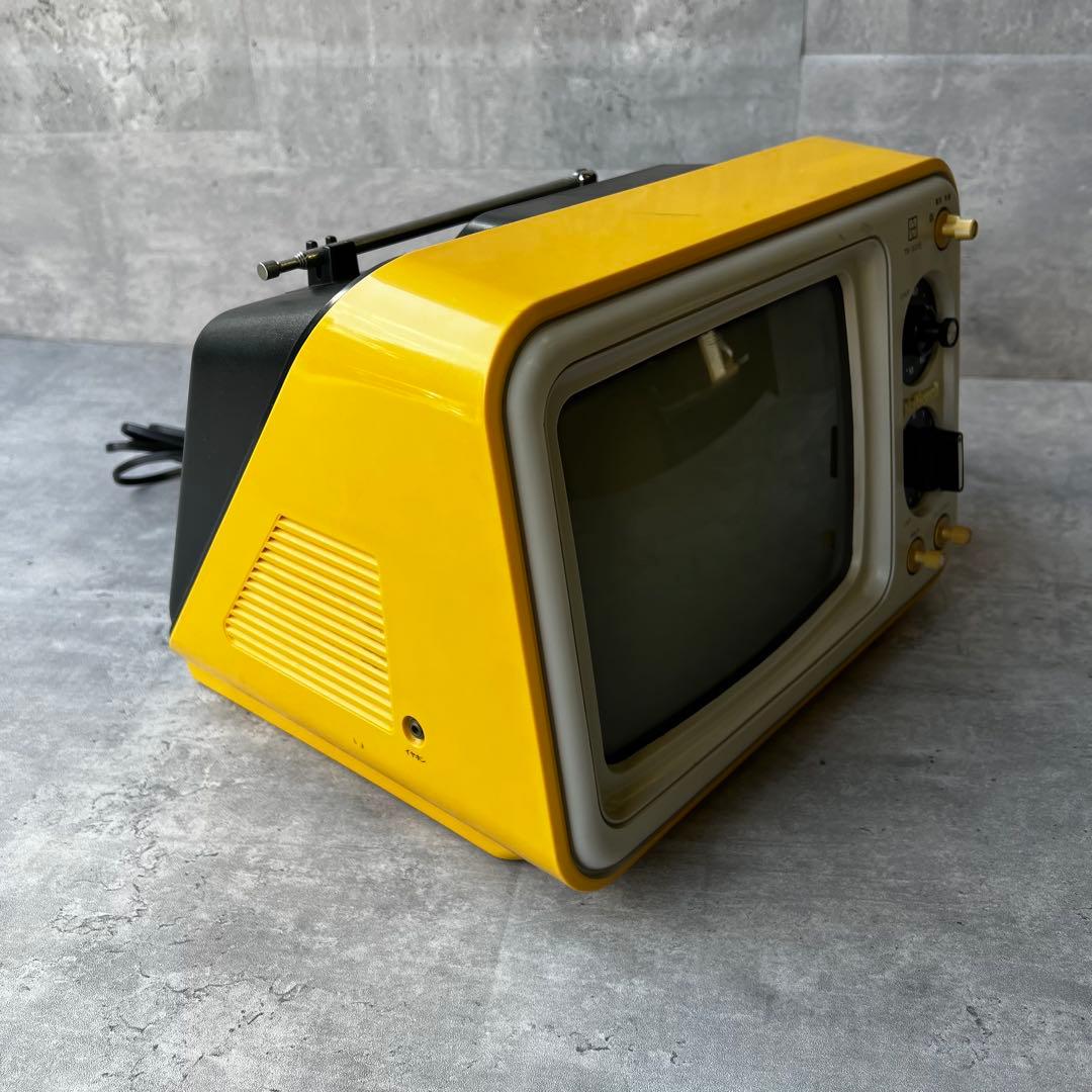 BG006 黄色いレトロポップなテレビ スペースエイジ 70s
