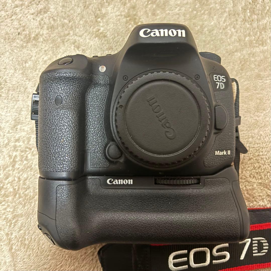 Canon EOS 7D Mark II + Tamronレンズ　バッテリー4個