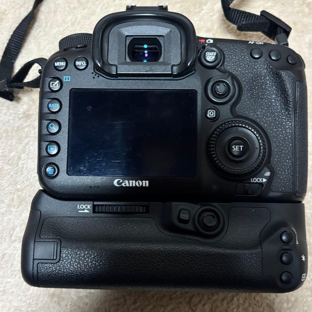 Canon EOS 7D Mark II + Tamronレンズ　バッテリー4個