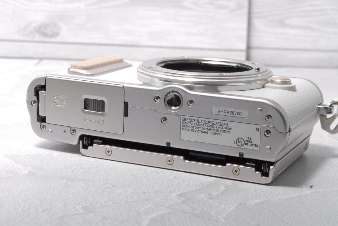 オリンパス E-PL8 望遠レンズキット Wi-Fiでスマホ転送できる ◇美品◇