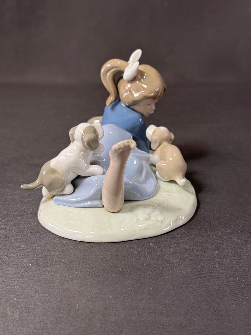 H82 送料無料　リヤドロ　LLADRO　みんなで遊びましょう　少女と仔犬