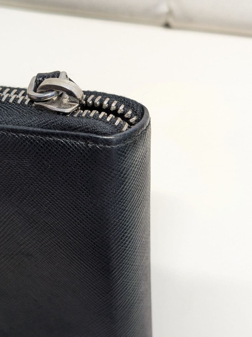 ひろす様　PRADA プラダ ケース