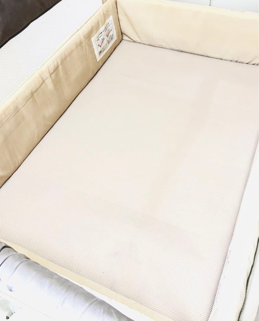 アップリカ　ベビーベッド　プレイヤード　ココネルエアー