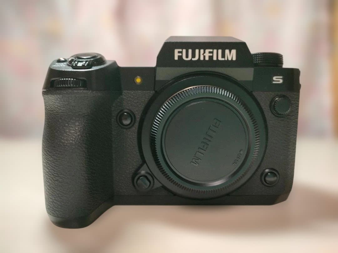 送料無料　FUJIFILM X-H2S ミラーレスカメラ おまけ付き