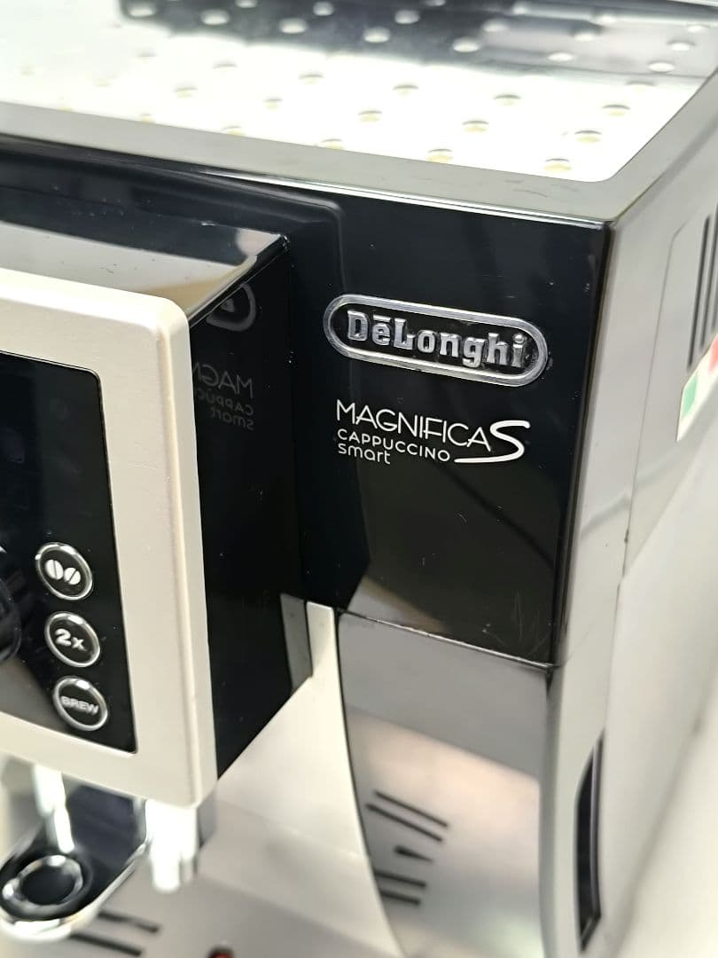 デロンギ　マグニフィカSカプチーノ　全自動コーヒーマシンECAM23260SB