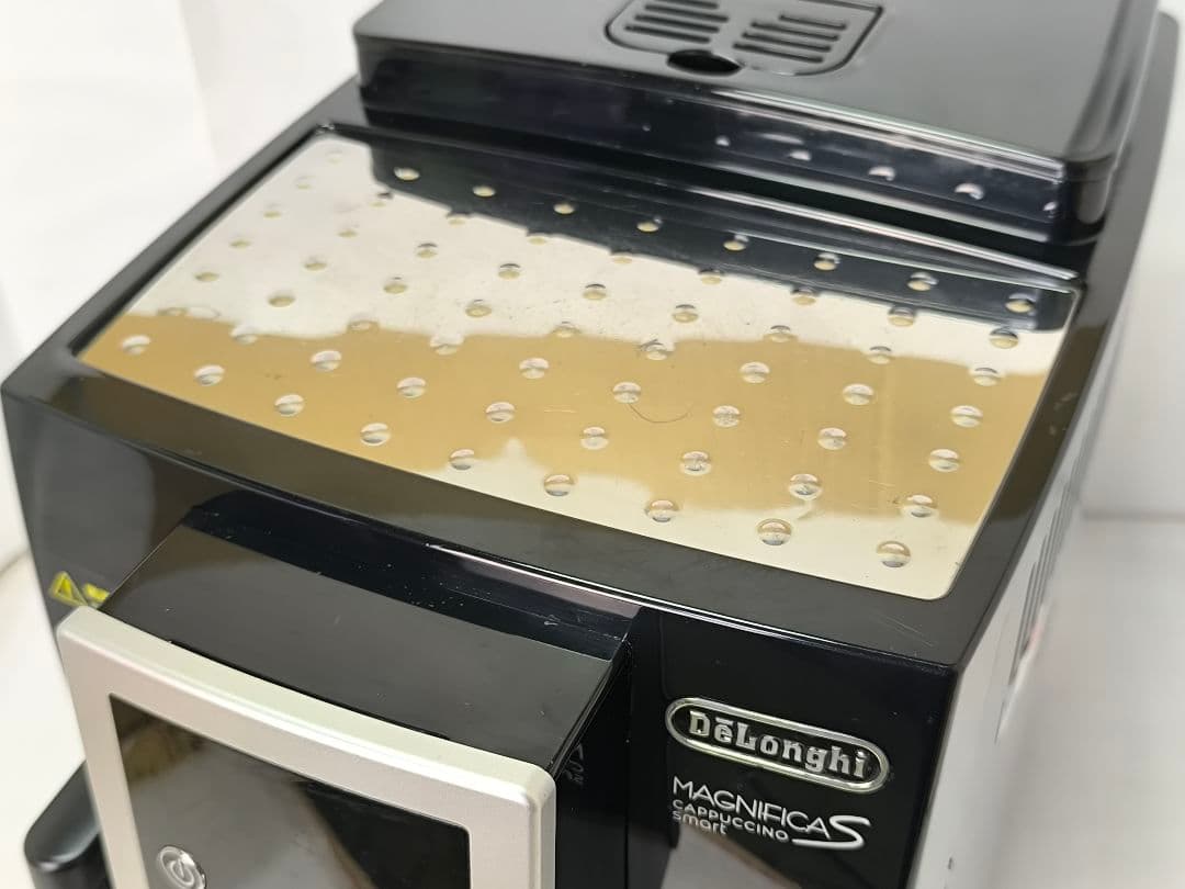 デロンギ　マグニフィカSカプチーノ　全自動コーヒーマシンECAM23260SB