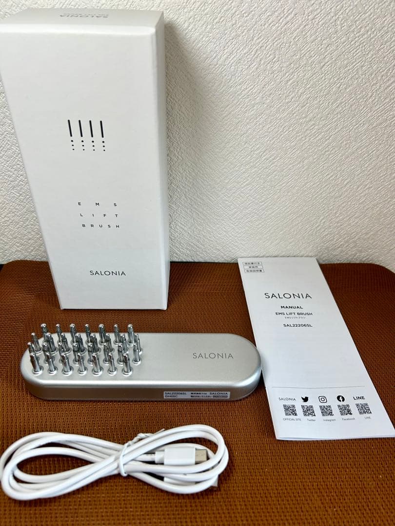 ★未使用大人気★SALONIA 美顔器 電気ブラシSAL22206SL EMS