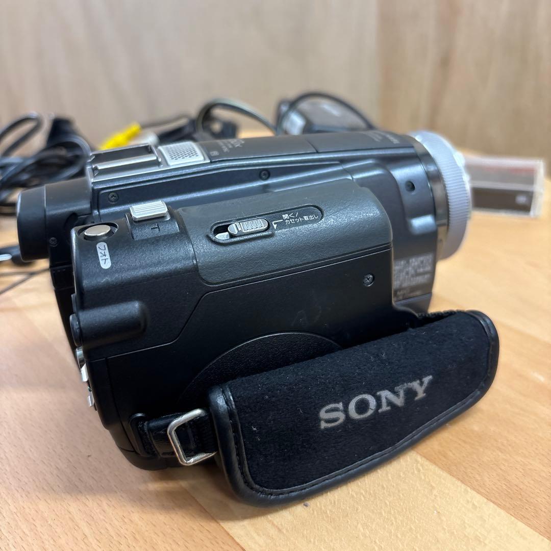 Sony HDR-CX150 ビデオカメラ 本体　2点