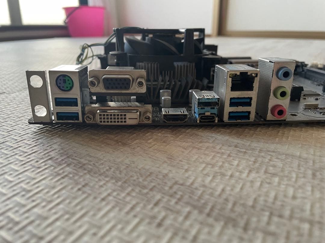 I3+8100 とASRock Z370 Pro4 ram8g