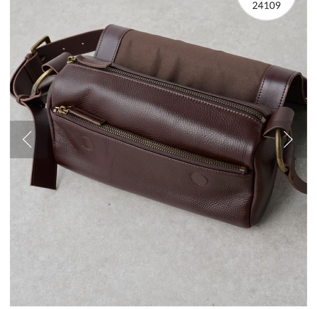 ビアズリー《ベルト付替え可》レザーボディバッグ新品未使用ブラック