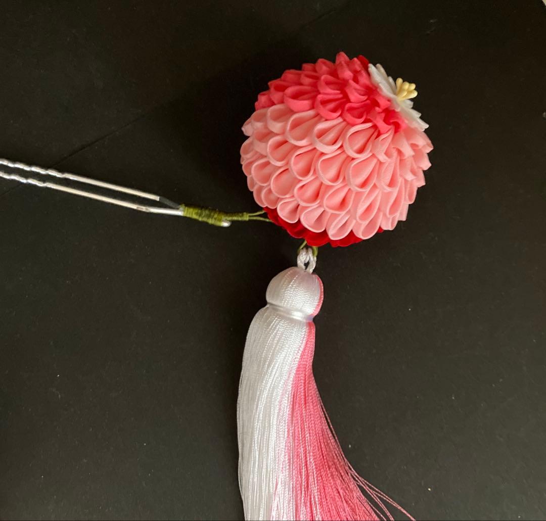 しーちゃん様ご注文　七五三　くす玉　つまみかんざし　つまみ細工 髪飾り