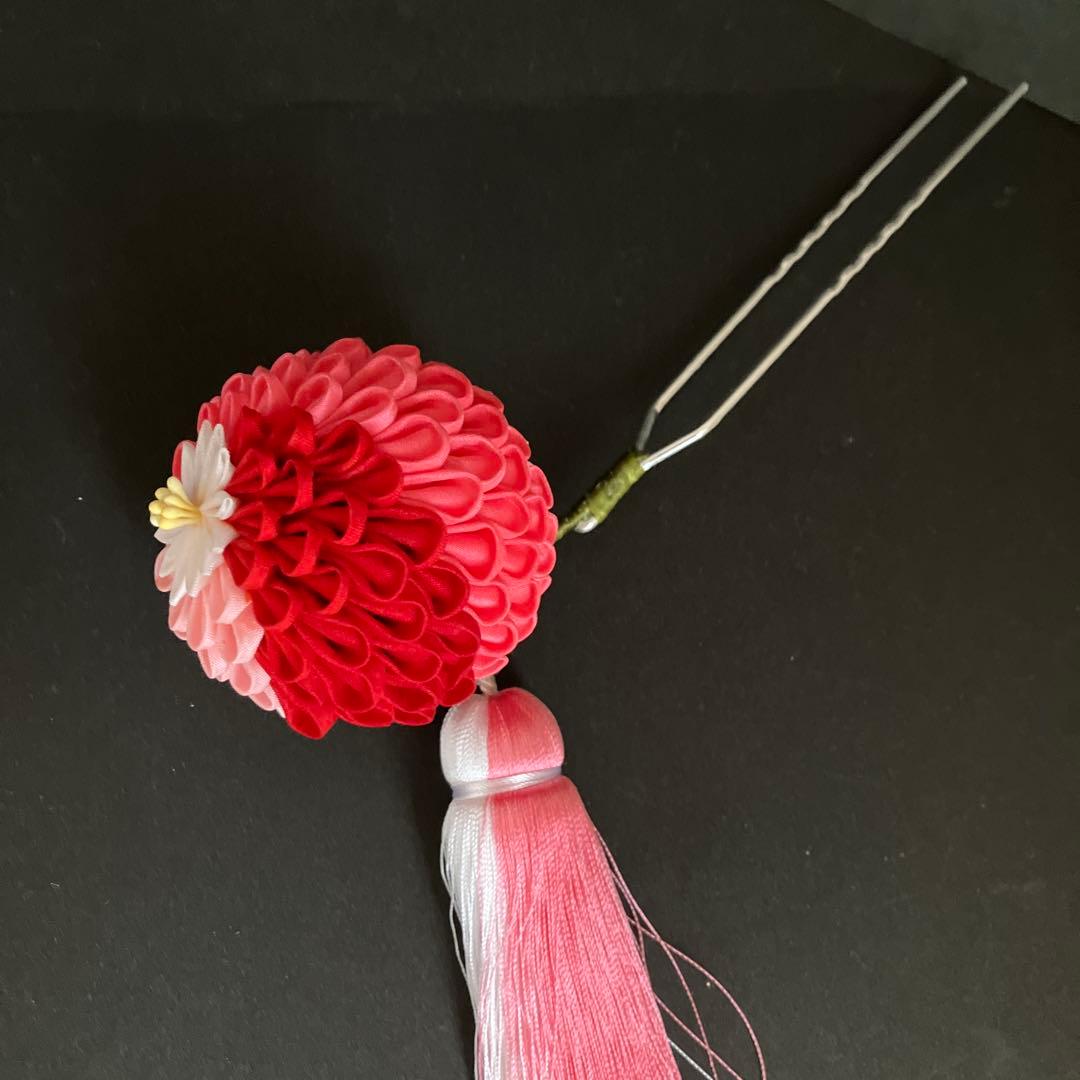 しーちゃん様ご注文　七五三　くす玉　つまみかんざし　つまみ細工 髪飾り