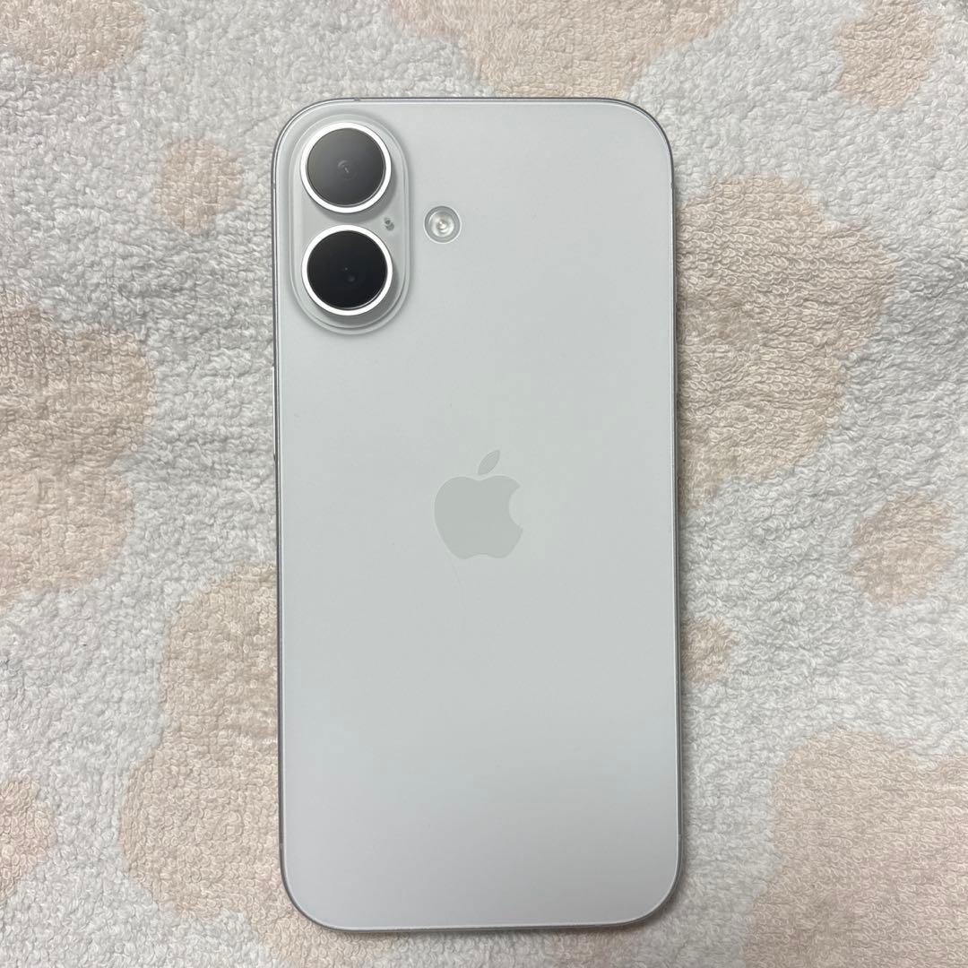【値下げしました】iPhone16(128GB)本体　ホワイト