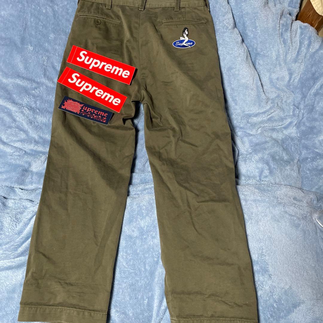 シュプリームsupreme チノパン30 オリーブ　ステッカー付き