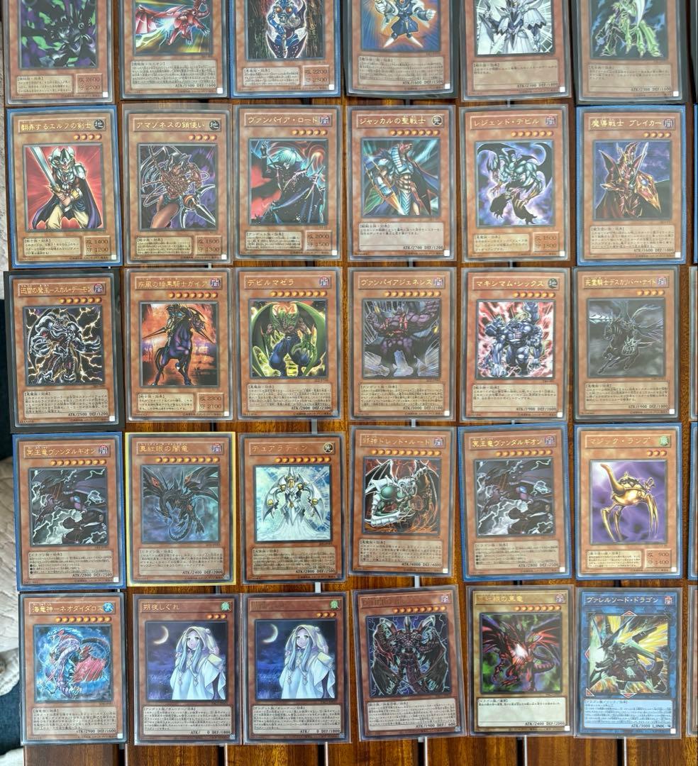 遊戯王カード　まとめ売り　300枚以上