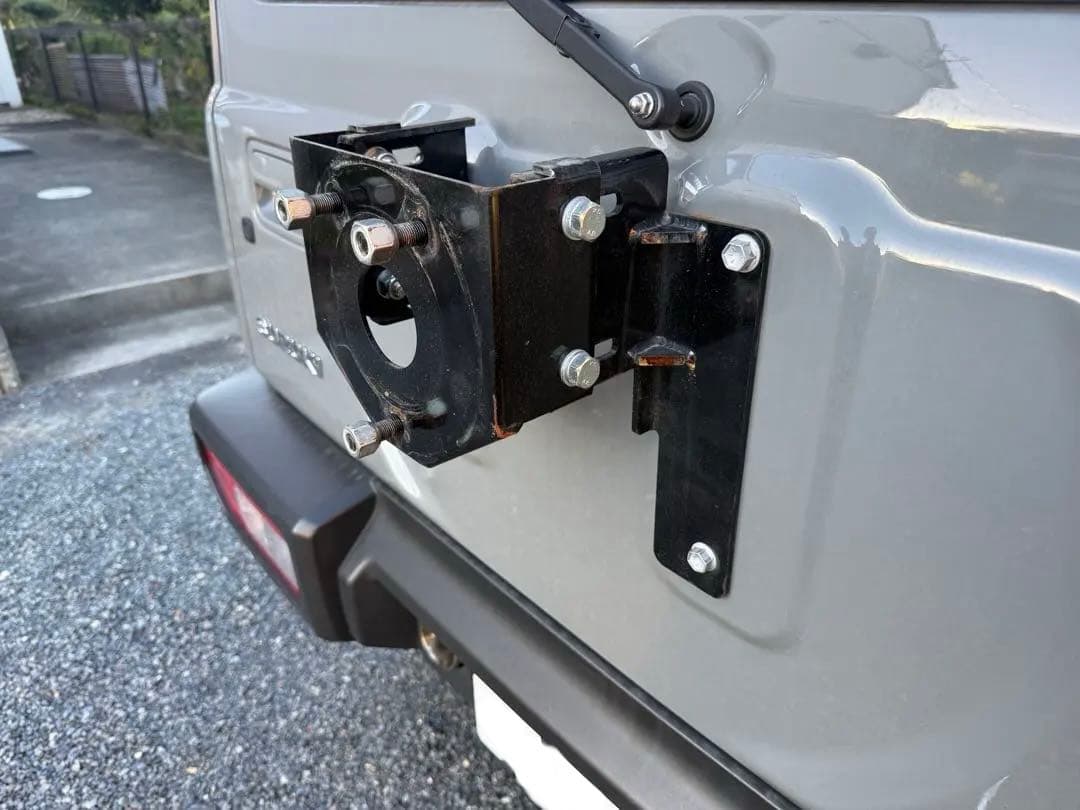 ジムニーシエラ JB74W マスターピース スペアタイヤブラケット
