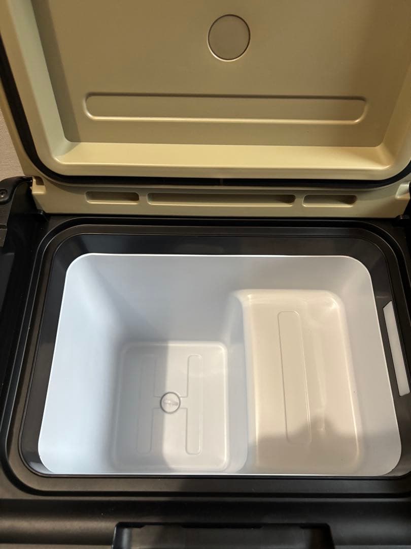 【ほぼ新品】車載冷蔵庫 ポータブル冷蔵庫 EENOUR D18 18L