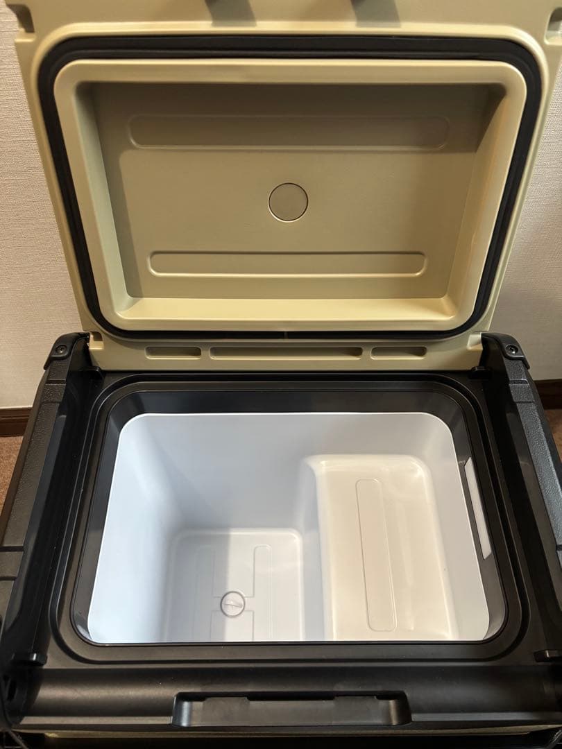 【ほぼ新品】車載冷蔵庫 ポータブル冷蔵庫 EENOUR D18 18L