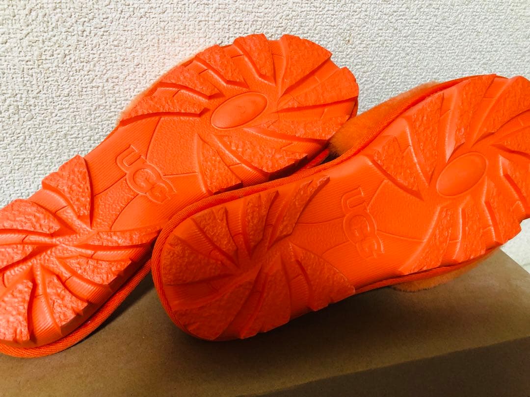 最終値下げ/新品未使用品UGG コゼット　梅田阪急/高島屋限定カラー