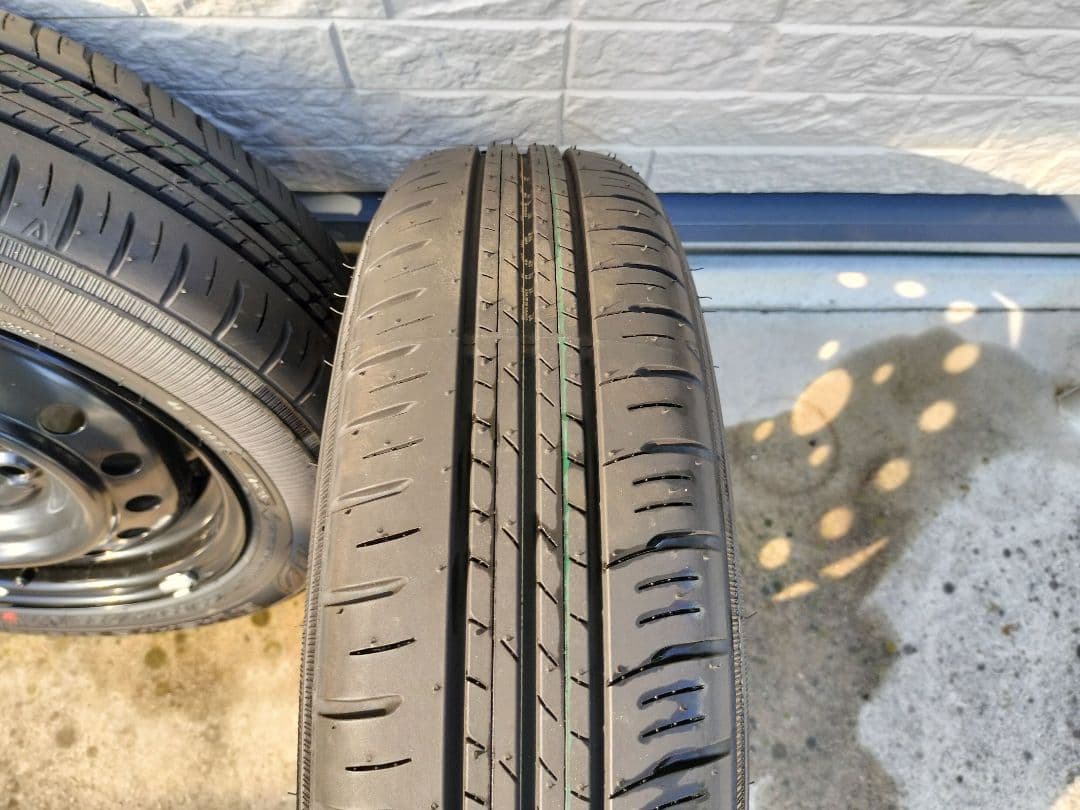 【ほぼ新品・送料込み】ピクシスエポック 純正タイヤ・ホイール 4本セット