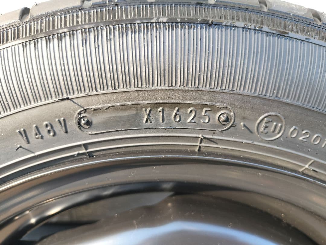 【ほぼ新品・送料込み】ピクシスエポック 純正タイヤ・ホイール 4本セット