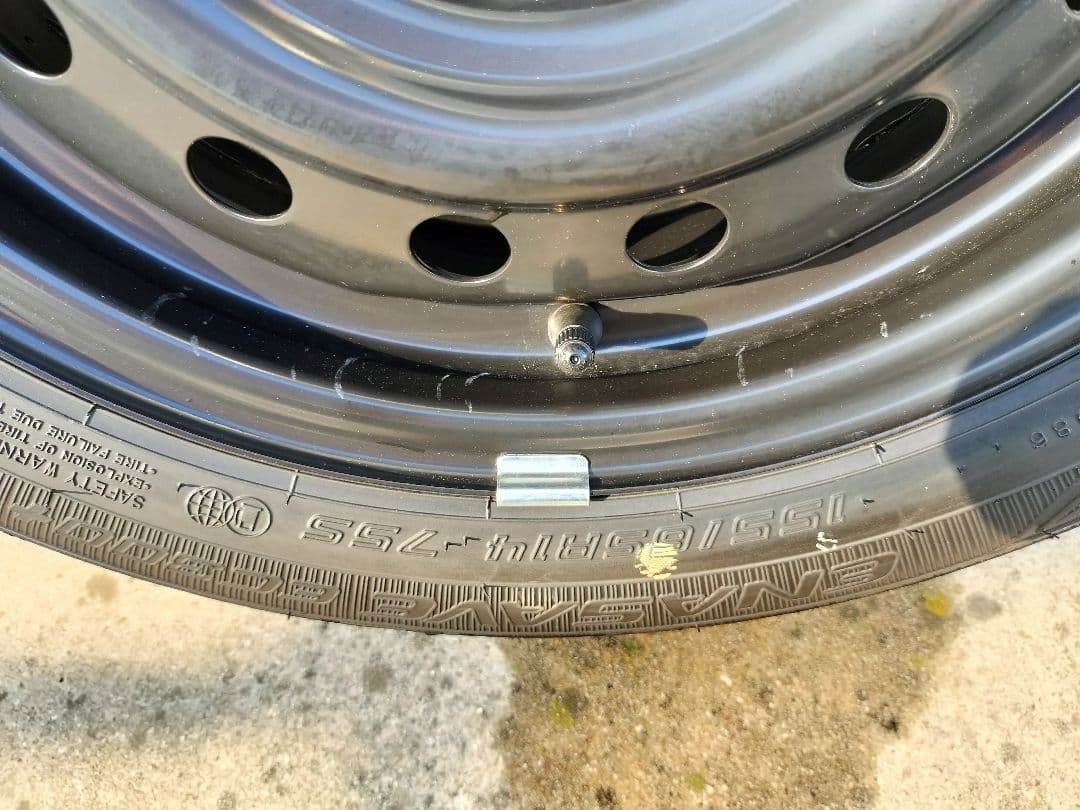 【ほぼ新品・送料込み】ピクシスエポック 純正タイヤ・ホイール 4本セット