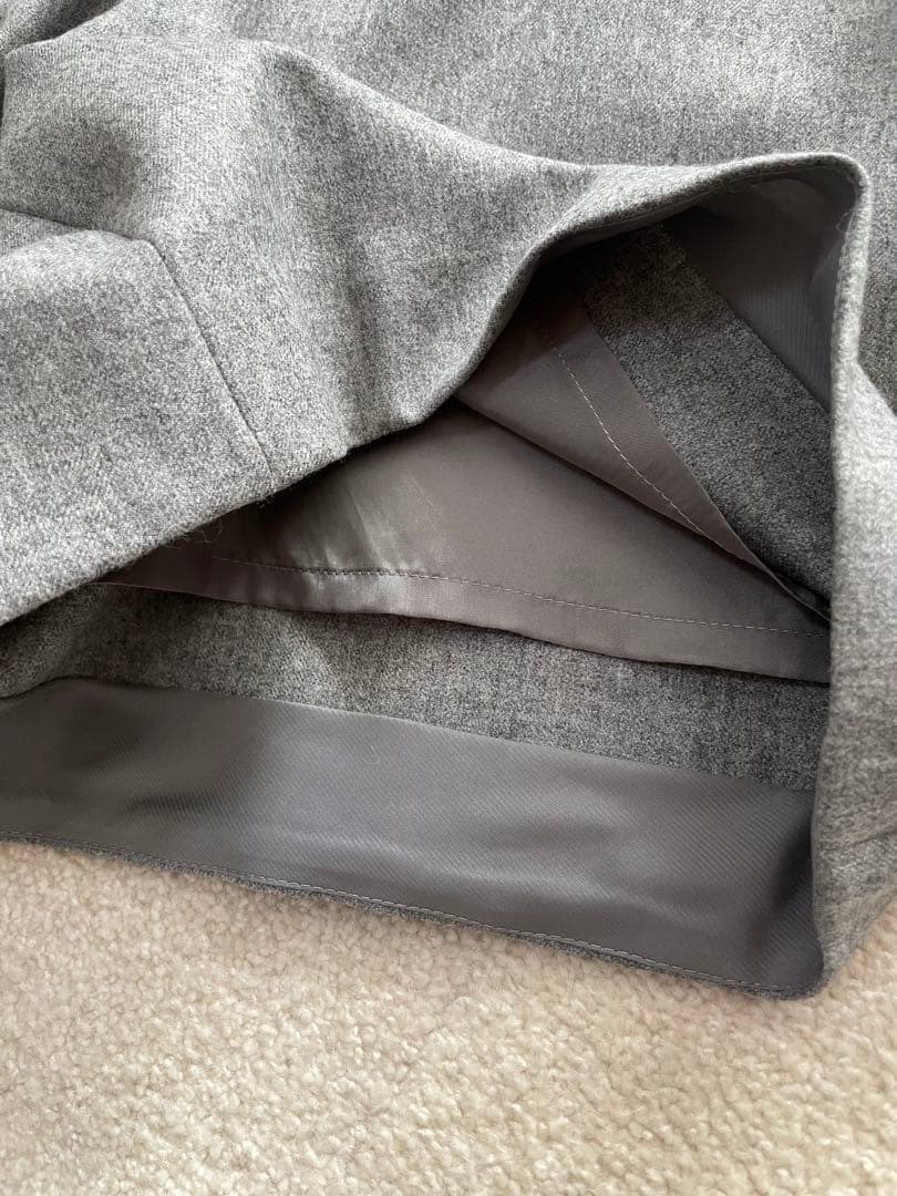 FOXEY グレー ハイウエストショートパンツ