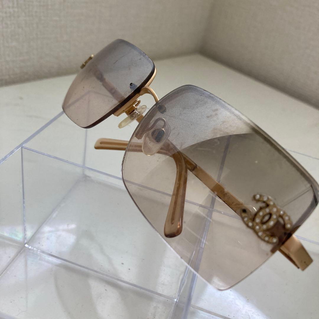 セールChanel ゴールド ラインストーン付　ブラウン スクエアサングラス