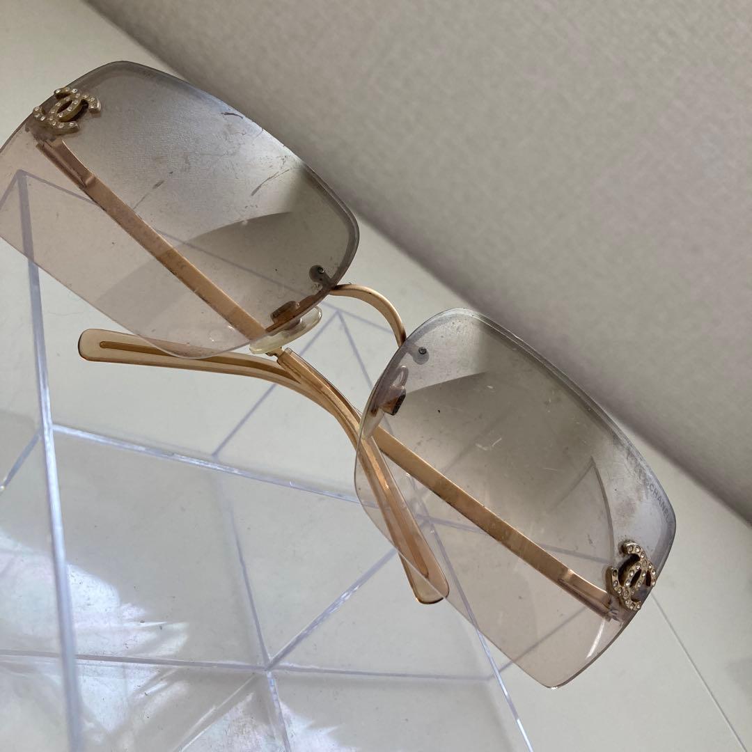 セールChanel ゴールド ラインストーン付　ブラウン スクエアサングラス