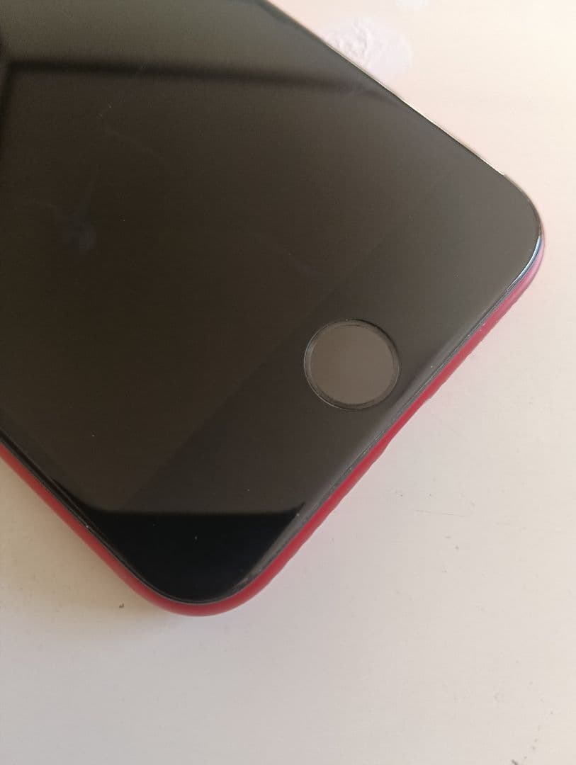 n*u様 iPhone SE (第3世代) PRODUCT(RED)