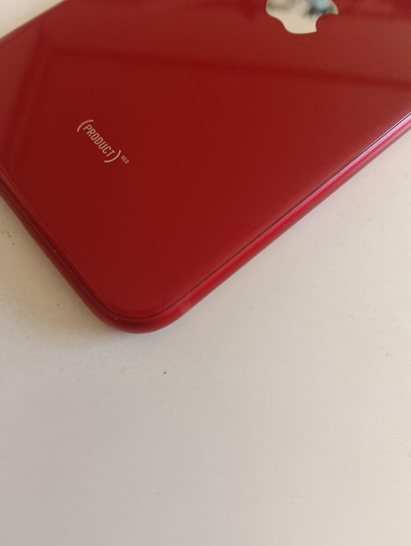 n*u様 iPhone SE (第3世代) PRODUCT(RED)