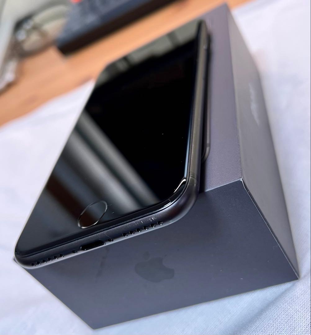 Apple iPhone 8 Space Gray 256GB SIMフリー