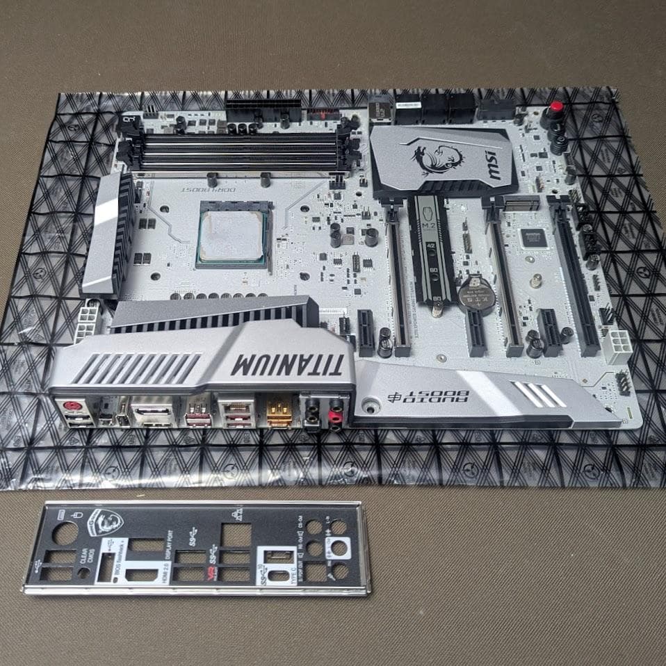 CPU(Ryzen7 1800X) マザーボード(MSI X370) セット