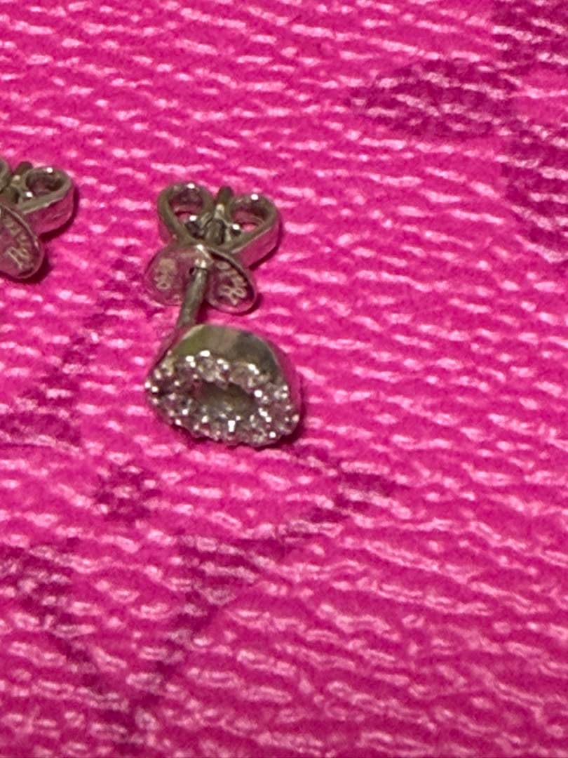 ポンテヴェキオ　K18WG ダイヤ　片耳ピアス