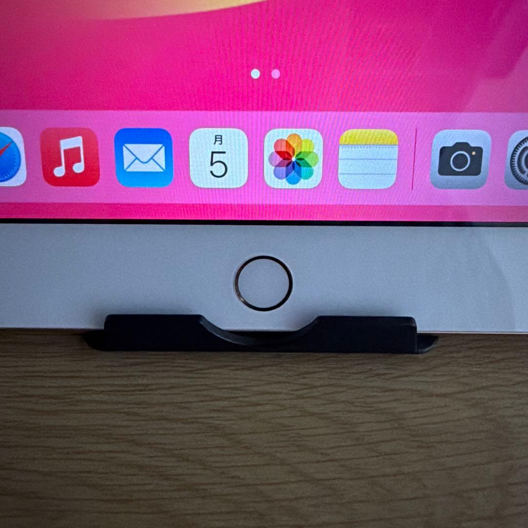 ipad 第6世代 ゴールド32GB セルラーモデル