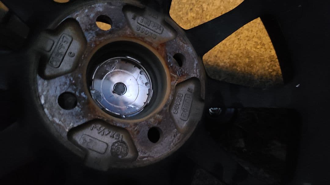 15インチ　前後サイズ違い　三菱ｉ　アイ