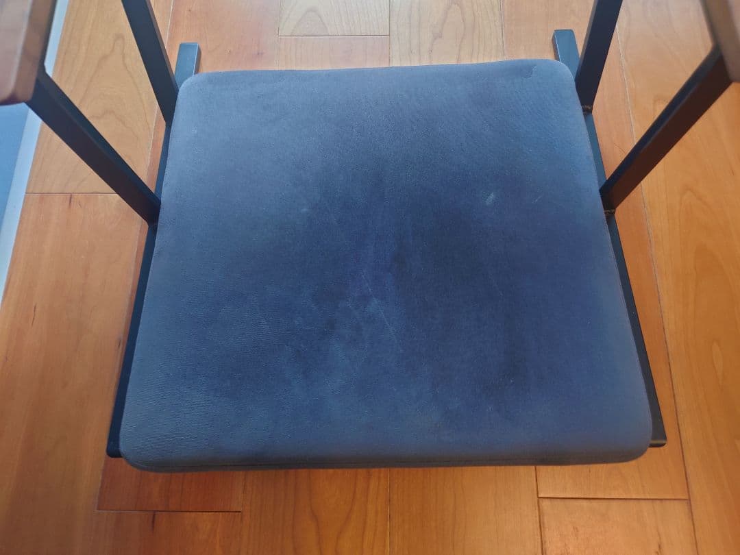 IKKE floor chair walnutイッケフロアチェア ウォールナット